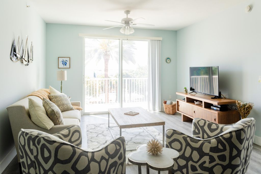 Photo of 802 W Windward Way #311, Lantana, FL 33462 (MLS # B26014705)
