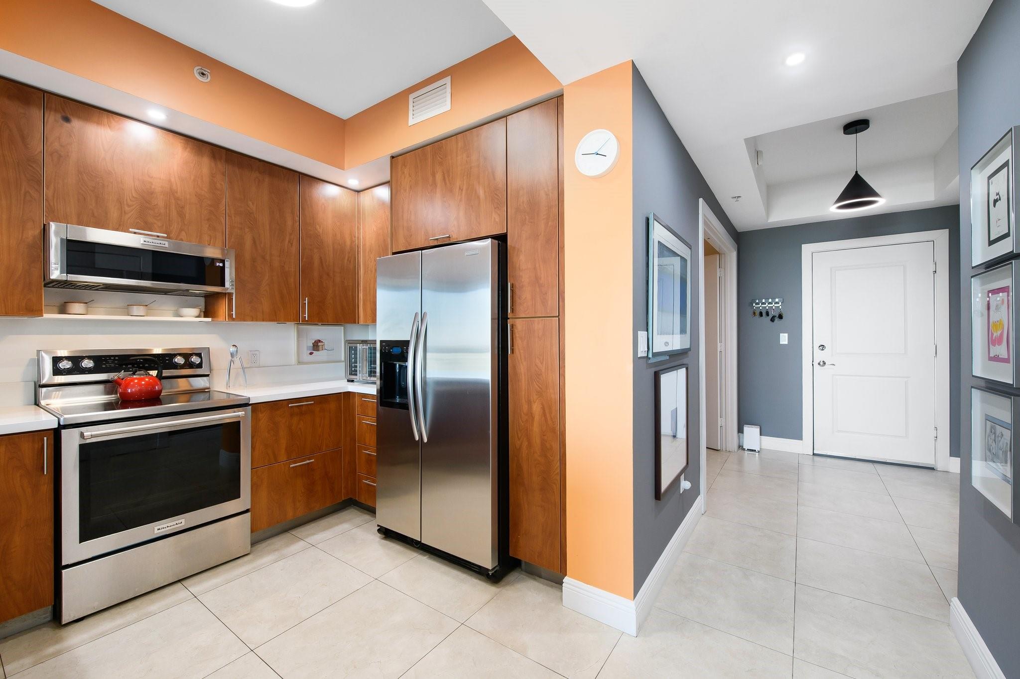 315 NE 3rd Ave 1008