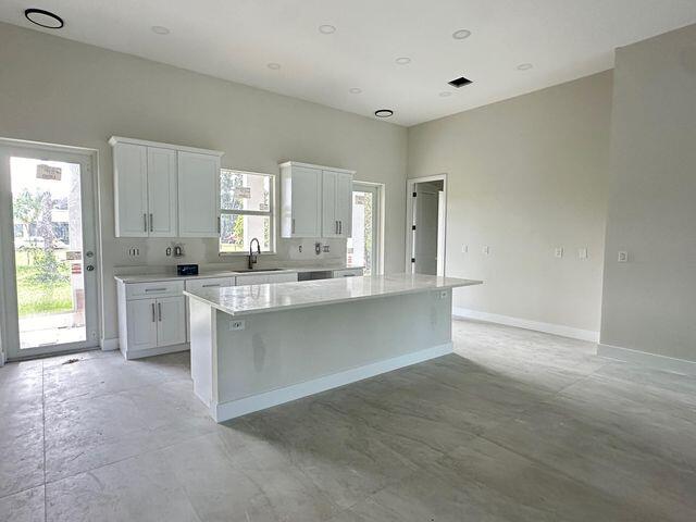 14-43-40~ S 237.9 FT OF N   743.7 FT OF E 209.6 FT - Residential Lease