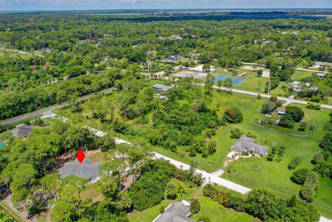 14-43-40~ S 237.9 FT OF N   743.7 FT OF E 209.6 FT - Residential Lease