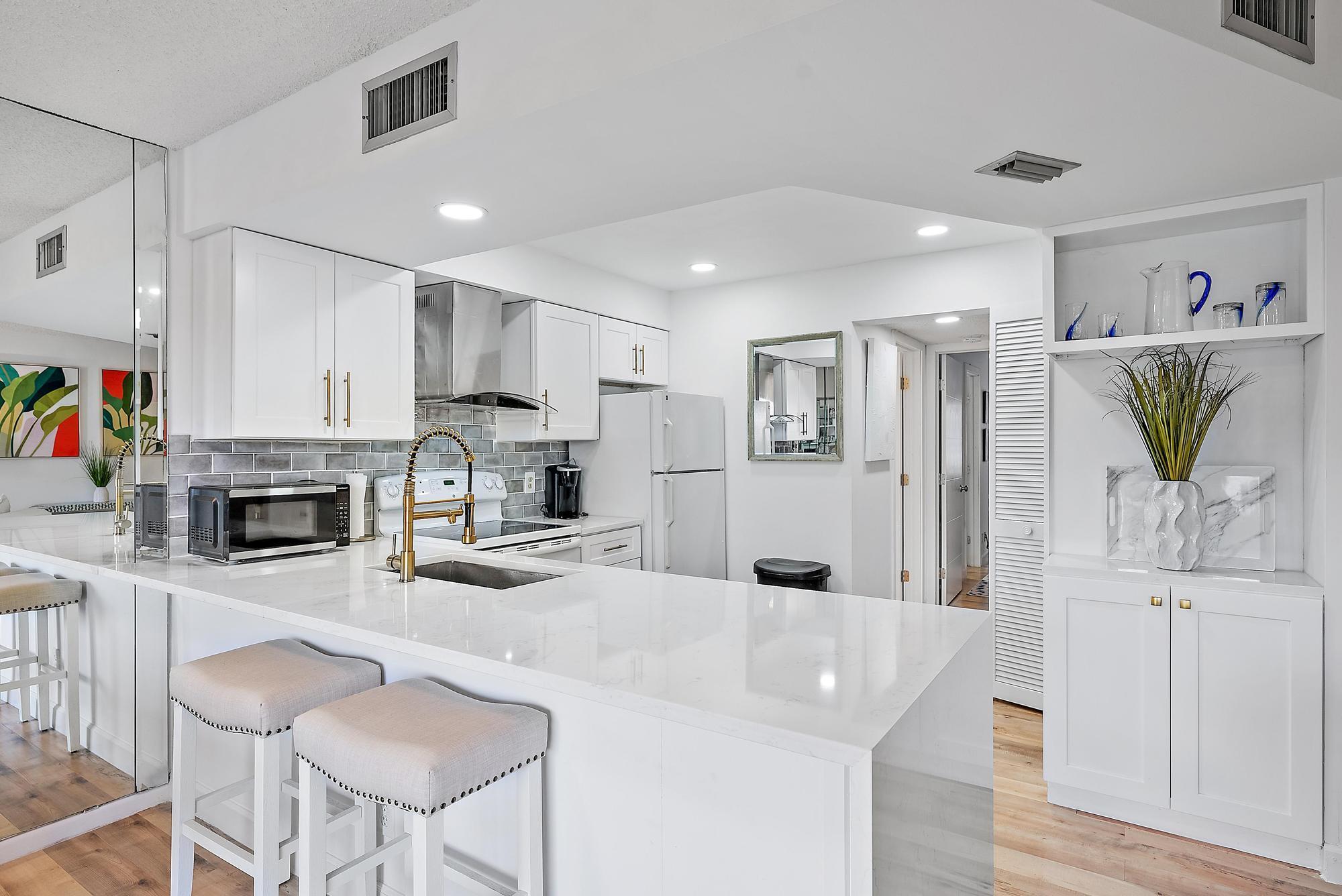 SEA RISE CONDO - Residential Lease