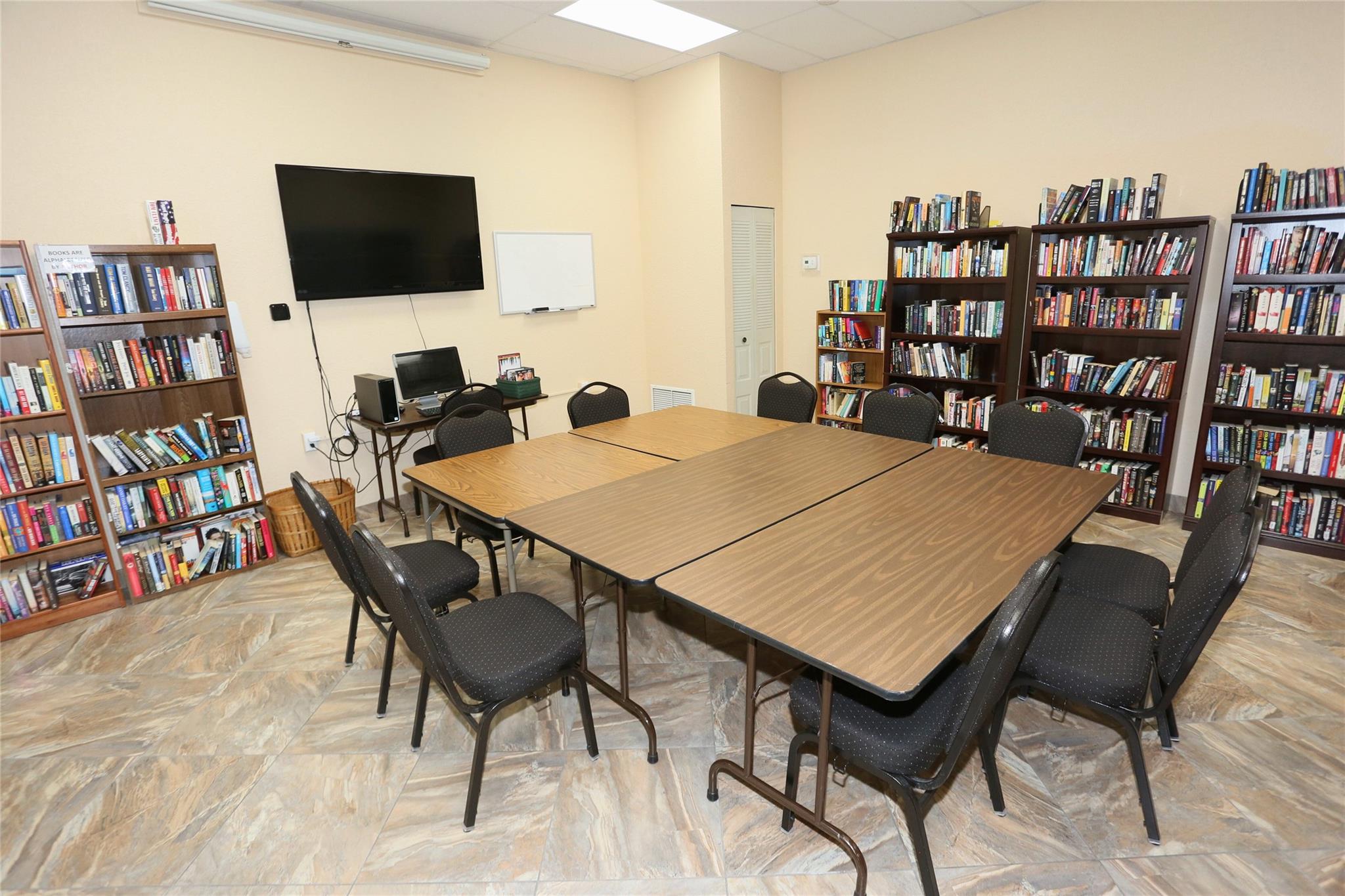 PALM  BEACH LEISUREVILLE 10 - Residential