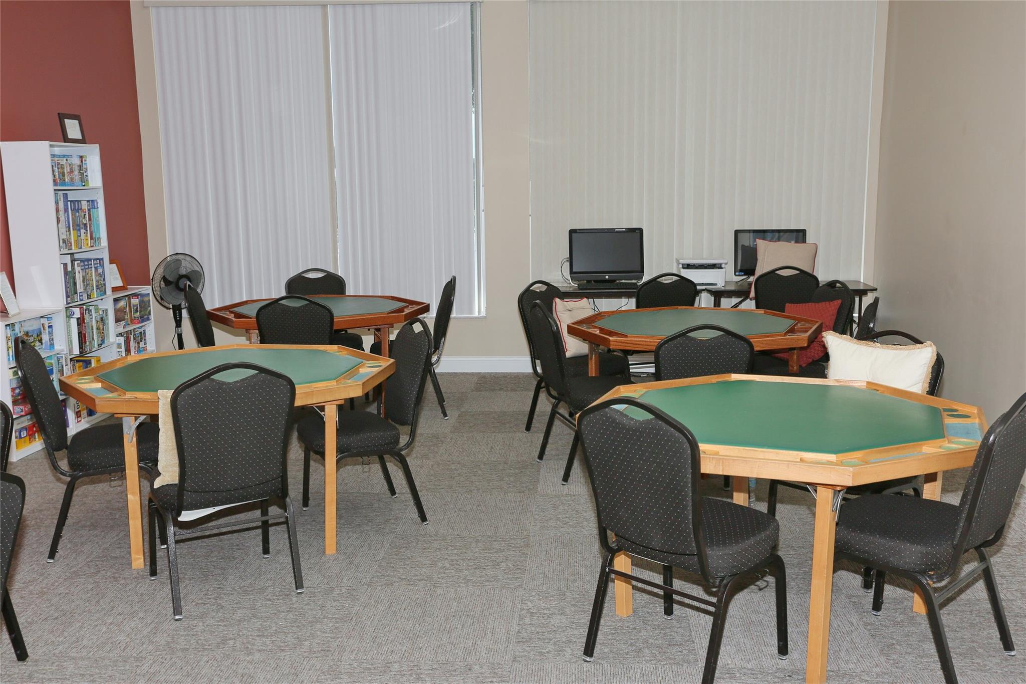 PALM  BEACH LEISUREVILLE 10 - Residential