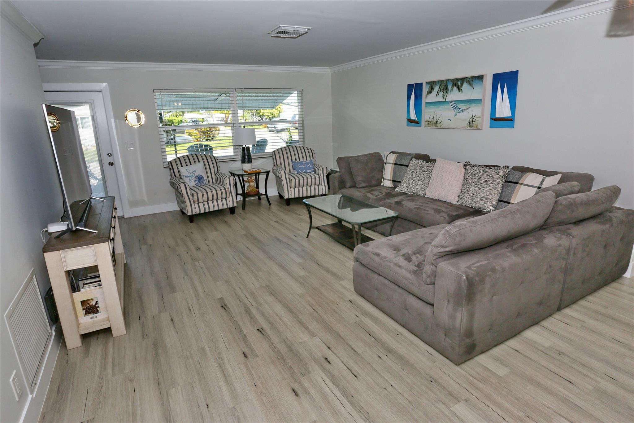 PALM  BEACH LEISUREVILLE 10 - Residential