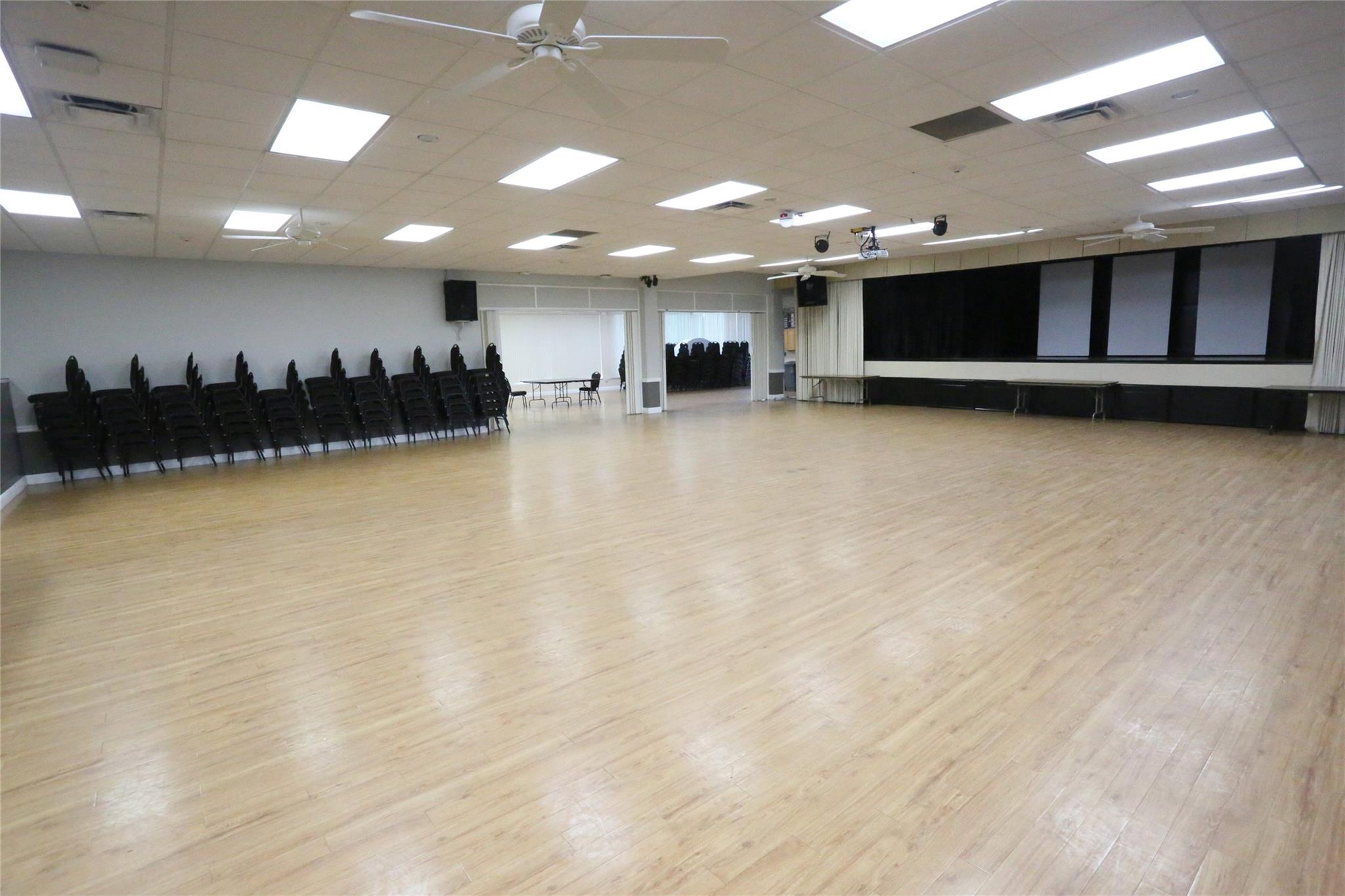 PALM  BEACH LEISUREVILLE 10 - Residential