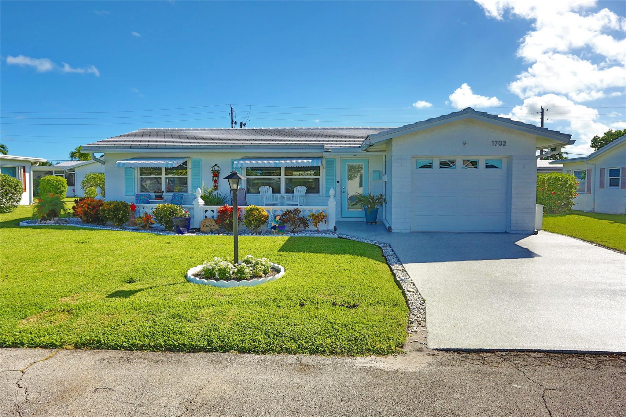 PALM  BEACH LEISUREVILLE 10 - Residential