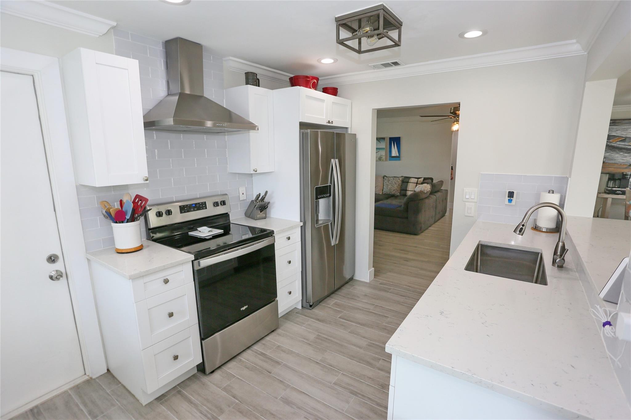 PALM  BEACH LEISUREVILLE 10 - Residential