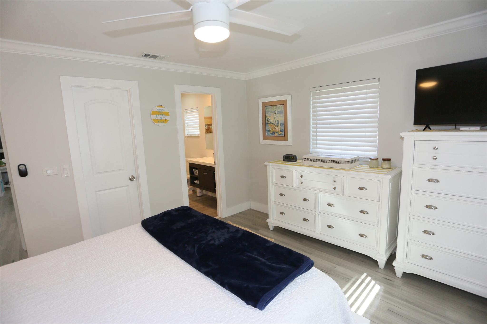 PALM  BEACH LEISUREVILLE 10 - Residential