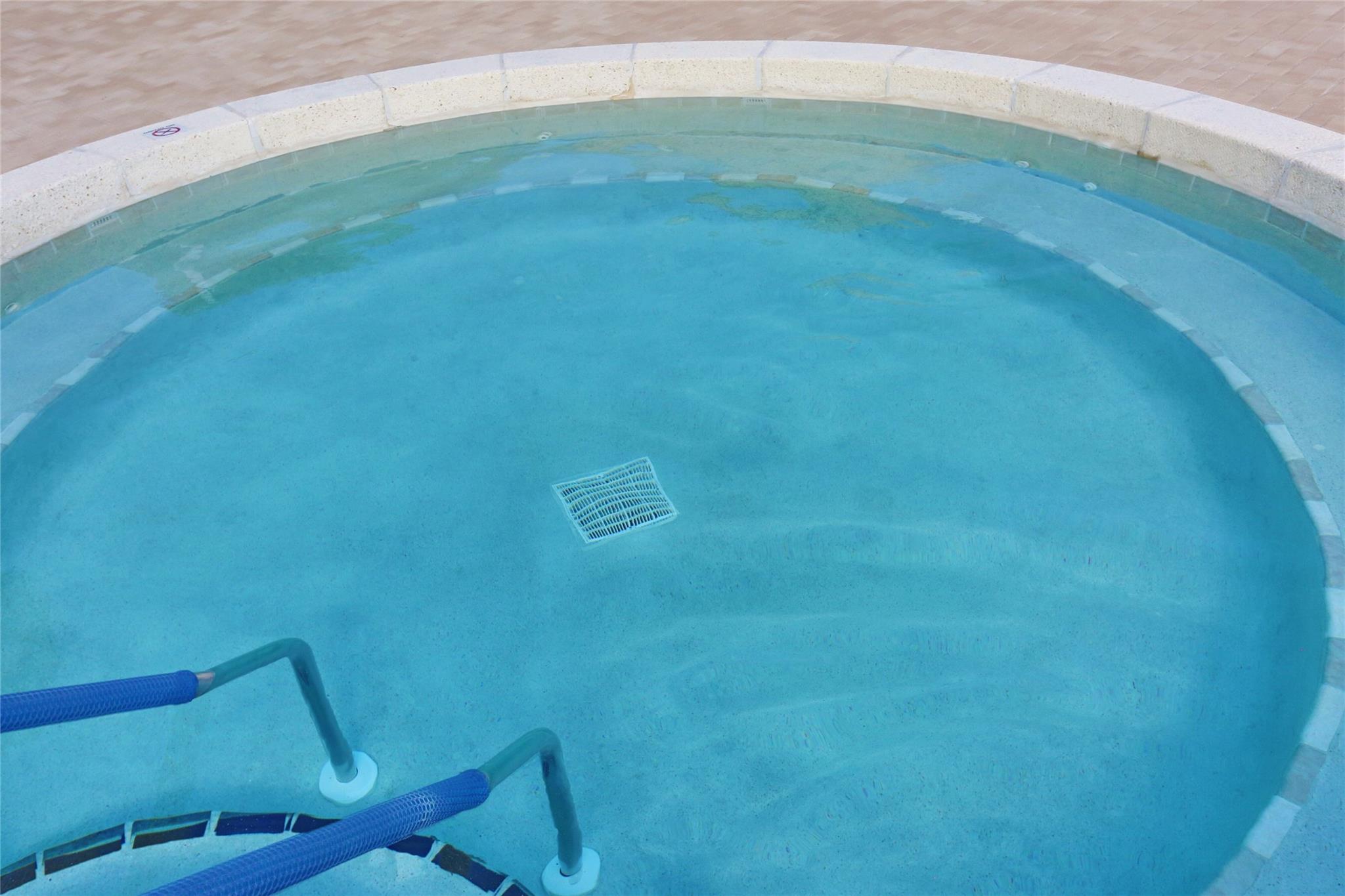 PALM  BEACH LEISUREVILLE 10 - Residential