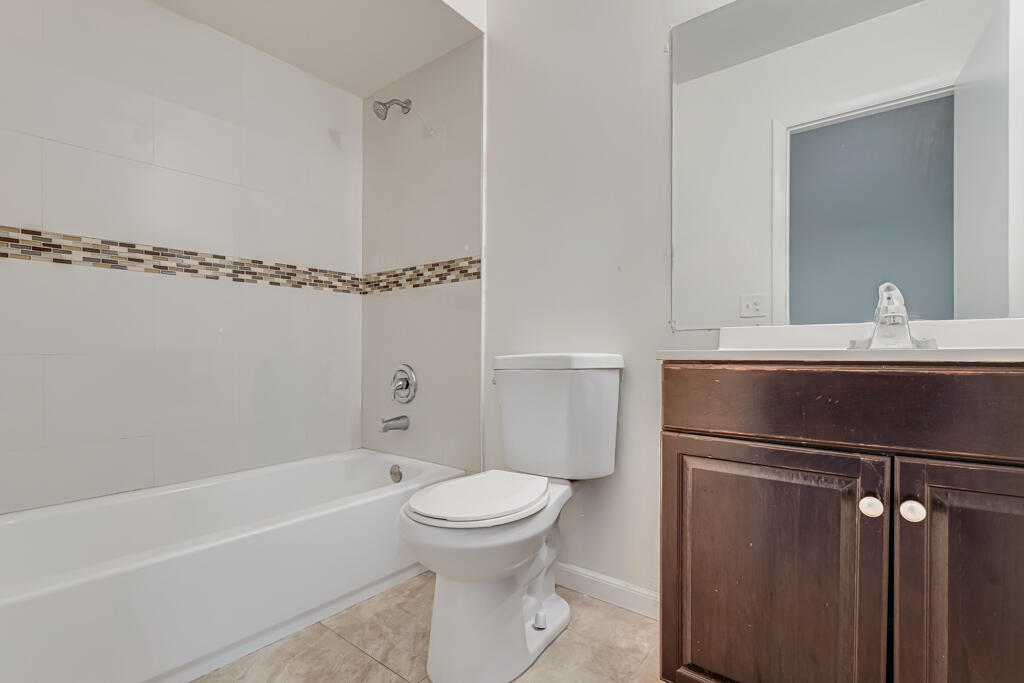 VILLAGE OF TURNBERRY PH II - Residential Lease