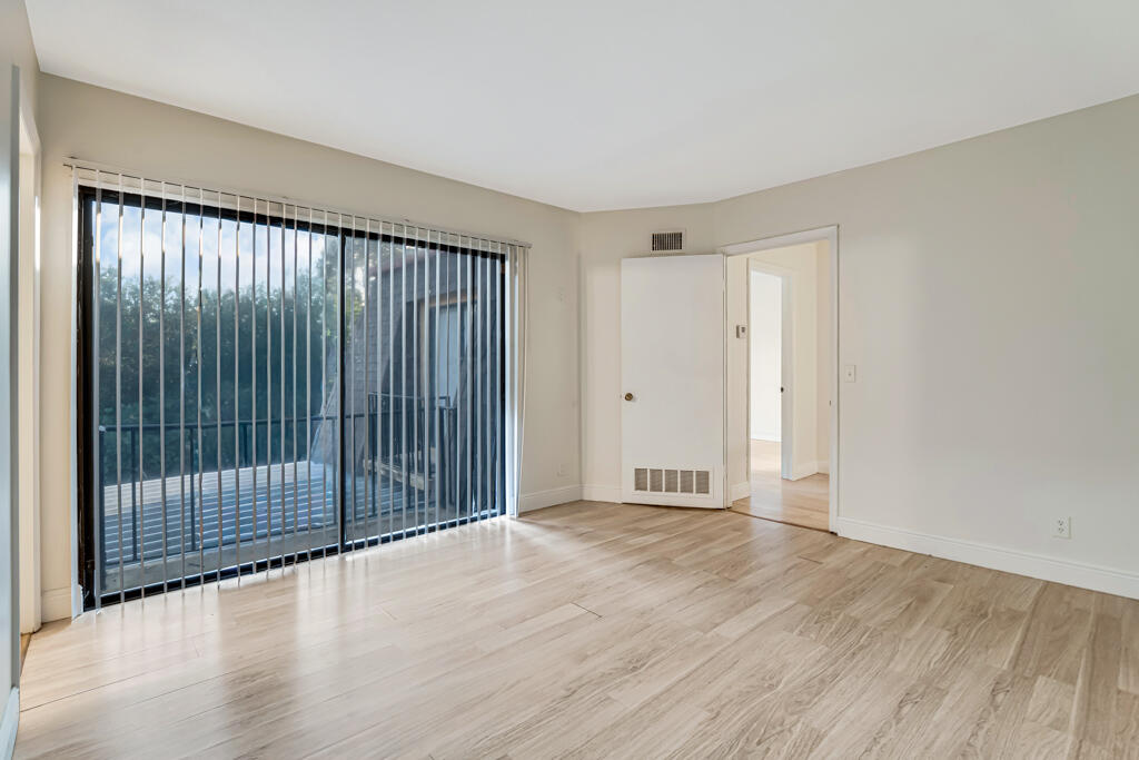 VILLAGE OF TURNBERRY PH II - Residential Lease