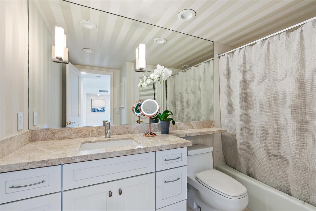 WINTHROP HOUSE CONDO - Residential