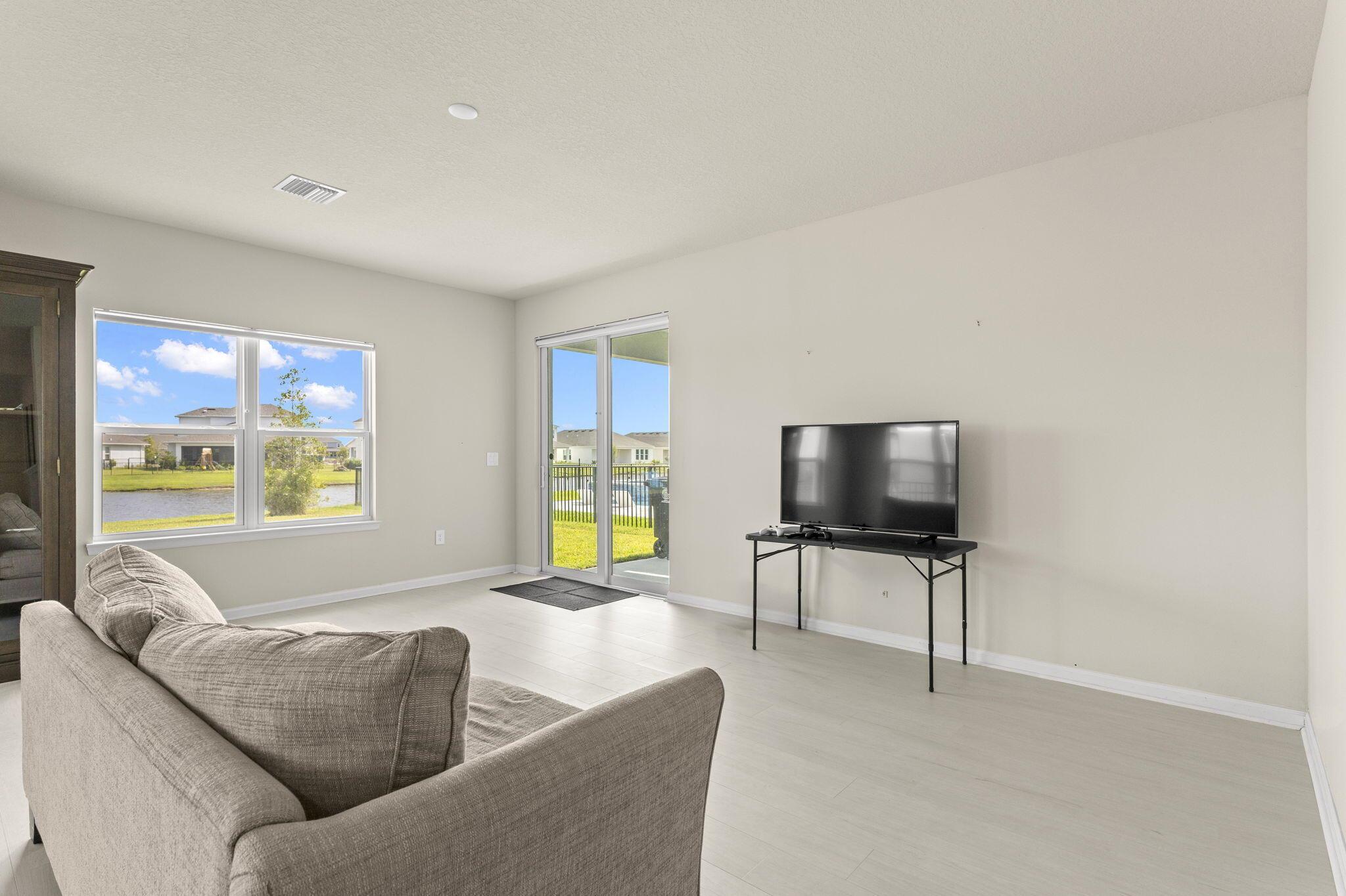 VERANO SOUTH PUD 1 - POD - Residential Lease