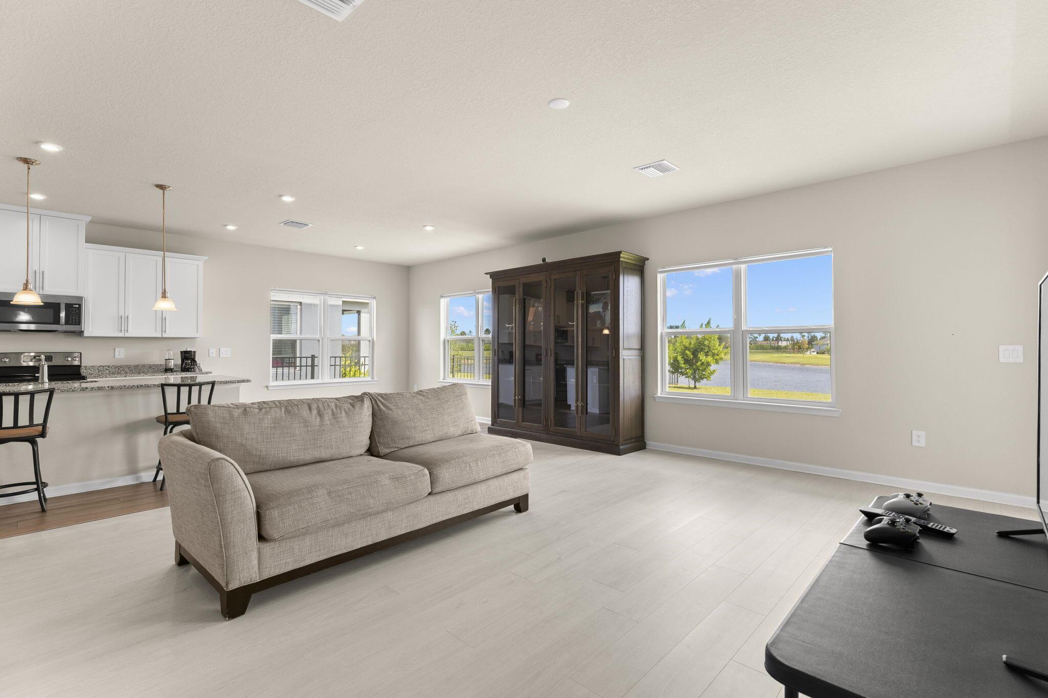 VERANO SOUTH PUD 1 - POD - Residential Lease