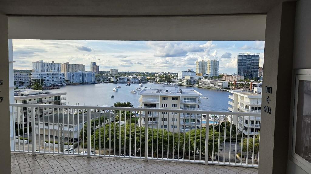 DORSEY ARMS CONDO UNIT 90 - Residential