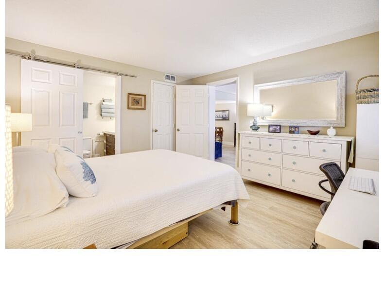 LA ENTRADA DEL MAR CONDOMINIUM - Residential