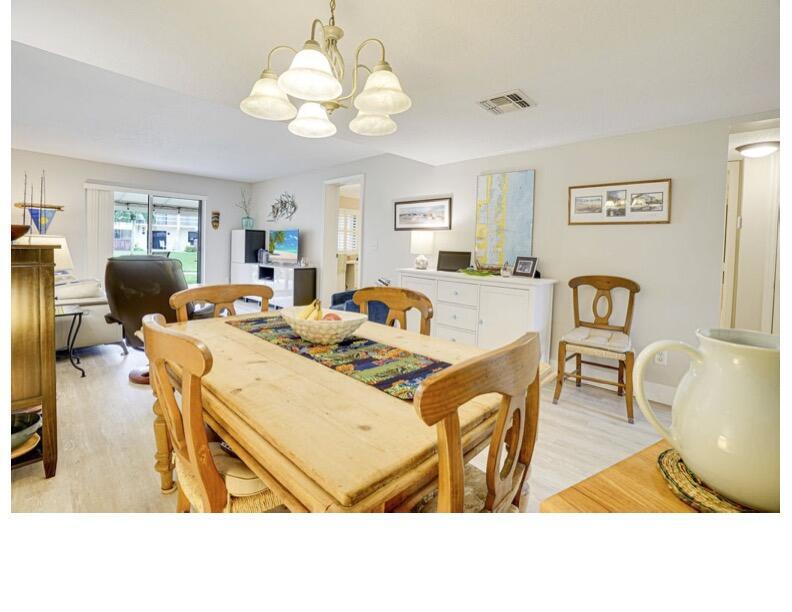 LA ENTRADA DEL MAR CONDOMINIUM - Residential