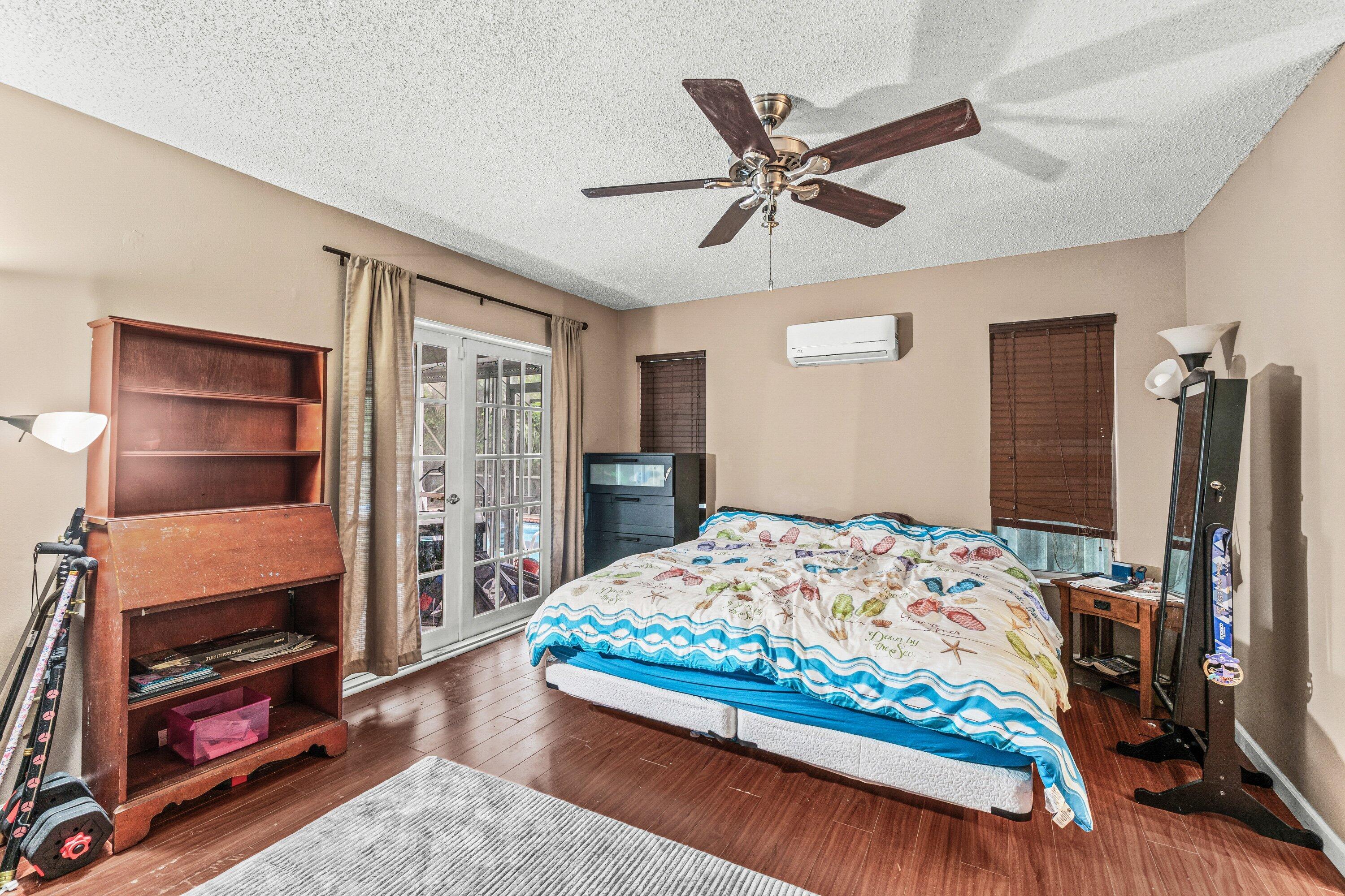 HYPOLUXO VILLAGE 1 - Residential