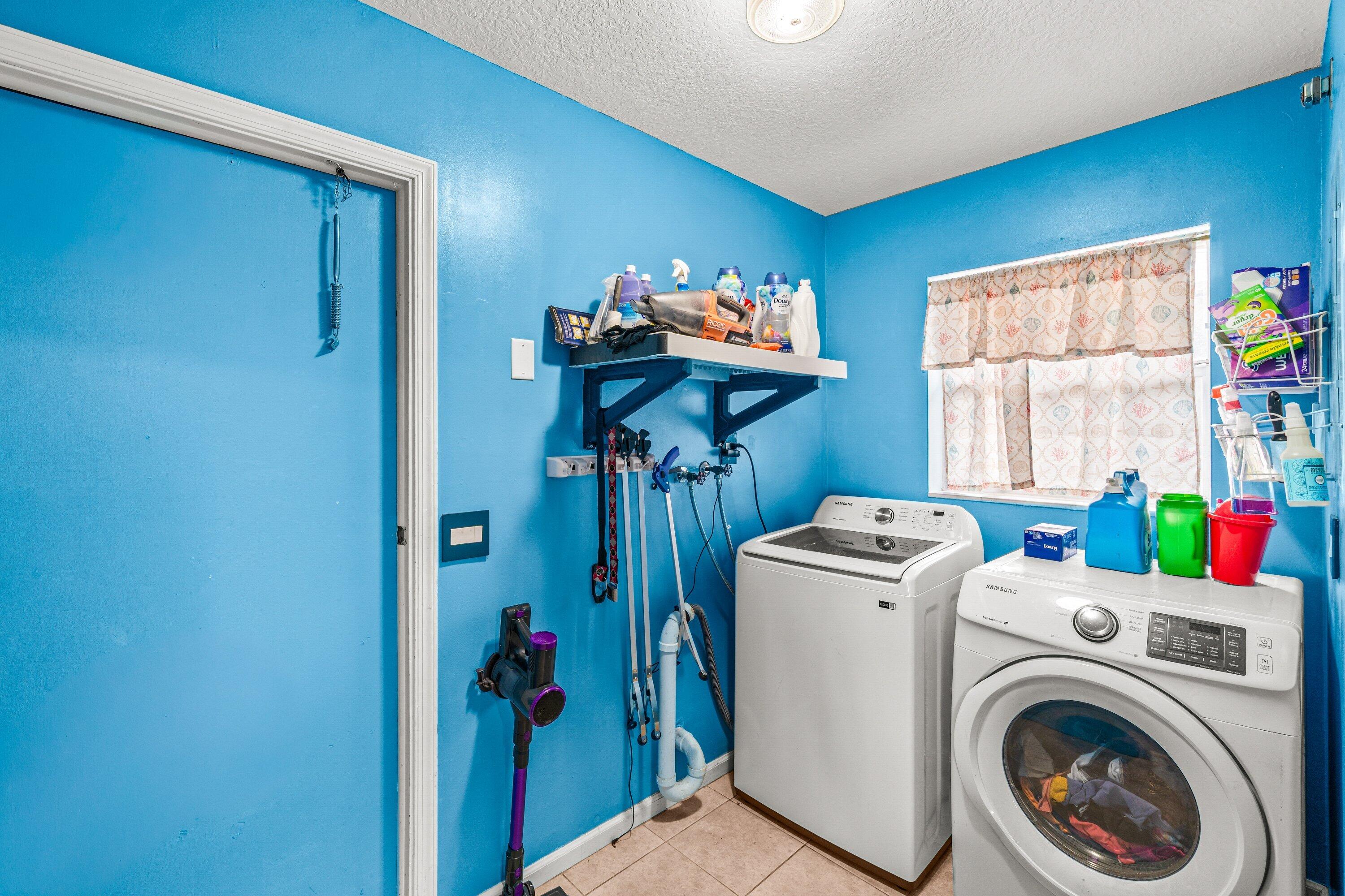 HYPOLUXO VILLAGE 1 - Residential