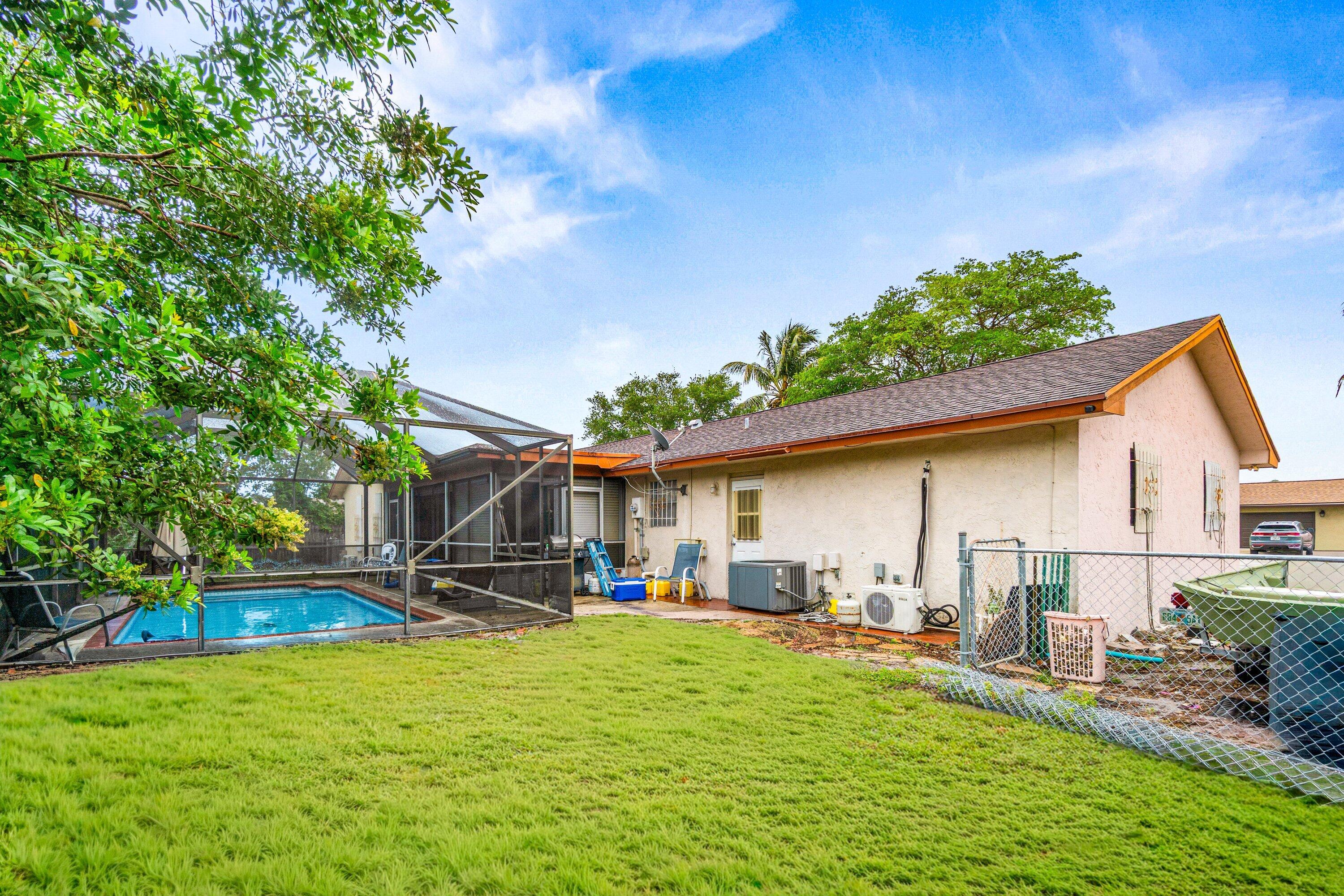 HYPOLUXO VILLAGE 1 - Residential