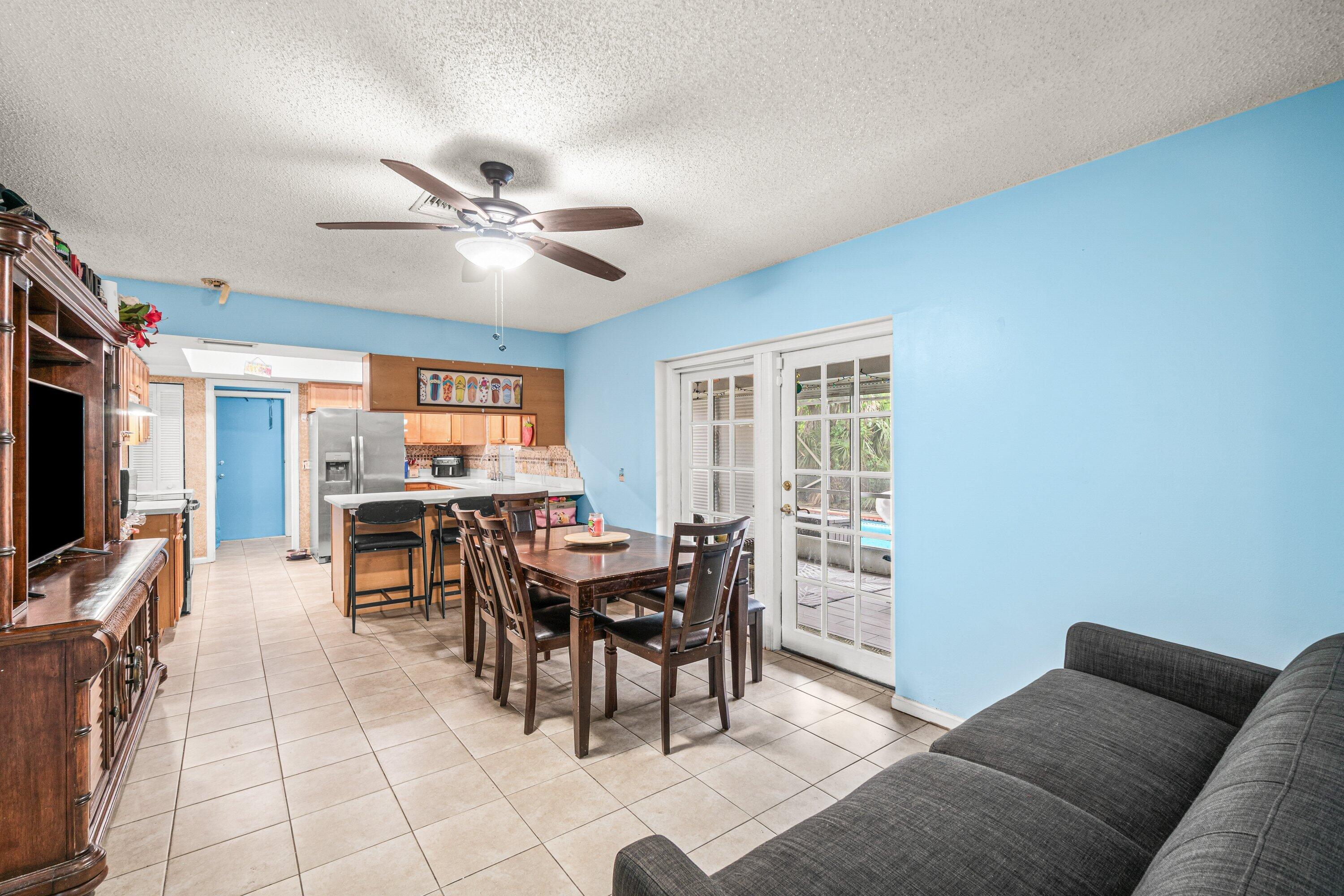 HYPOLUXO VILLAGE 1 - Residential