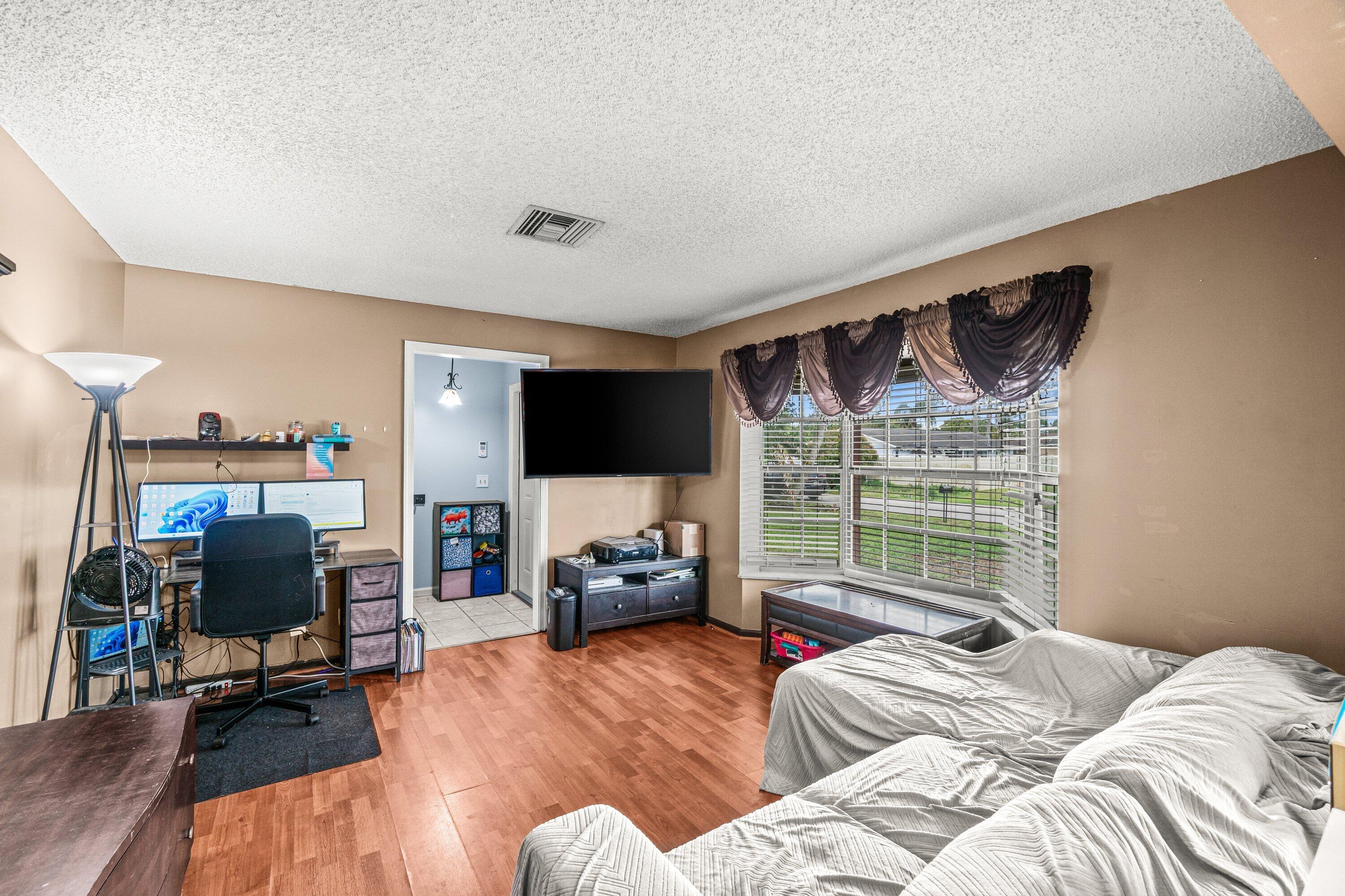 HYPOLUXO VILLAGE 1 - Residential