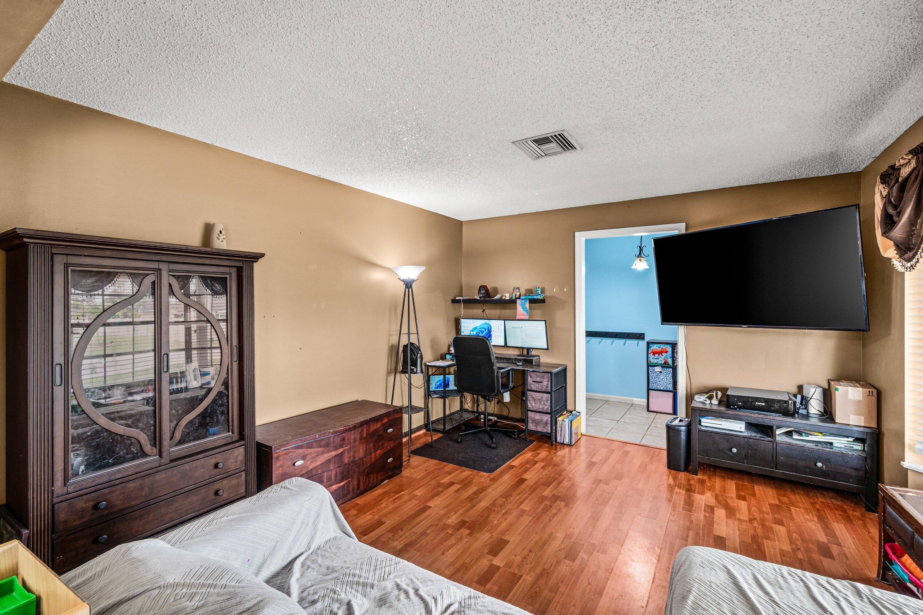 HYPOLUXO VILLAGE 1 - Residential