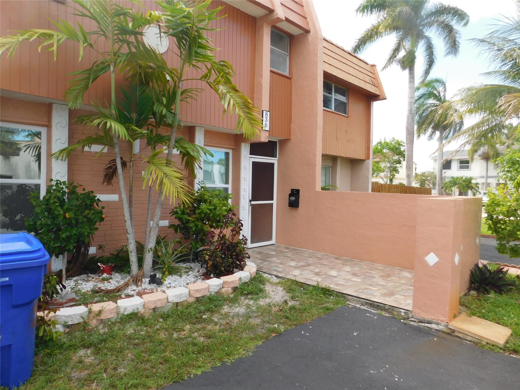 836 SW 80th Ave