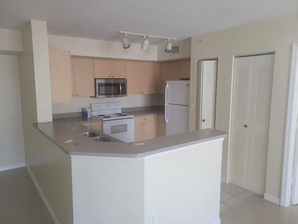 Photo of 1310 Villa Lane, Boynton Beach, FL 33435 (MLS # R10997295)