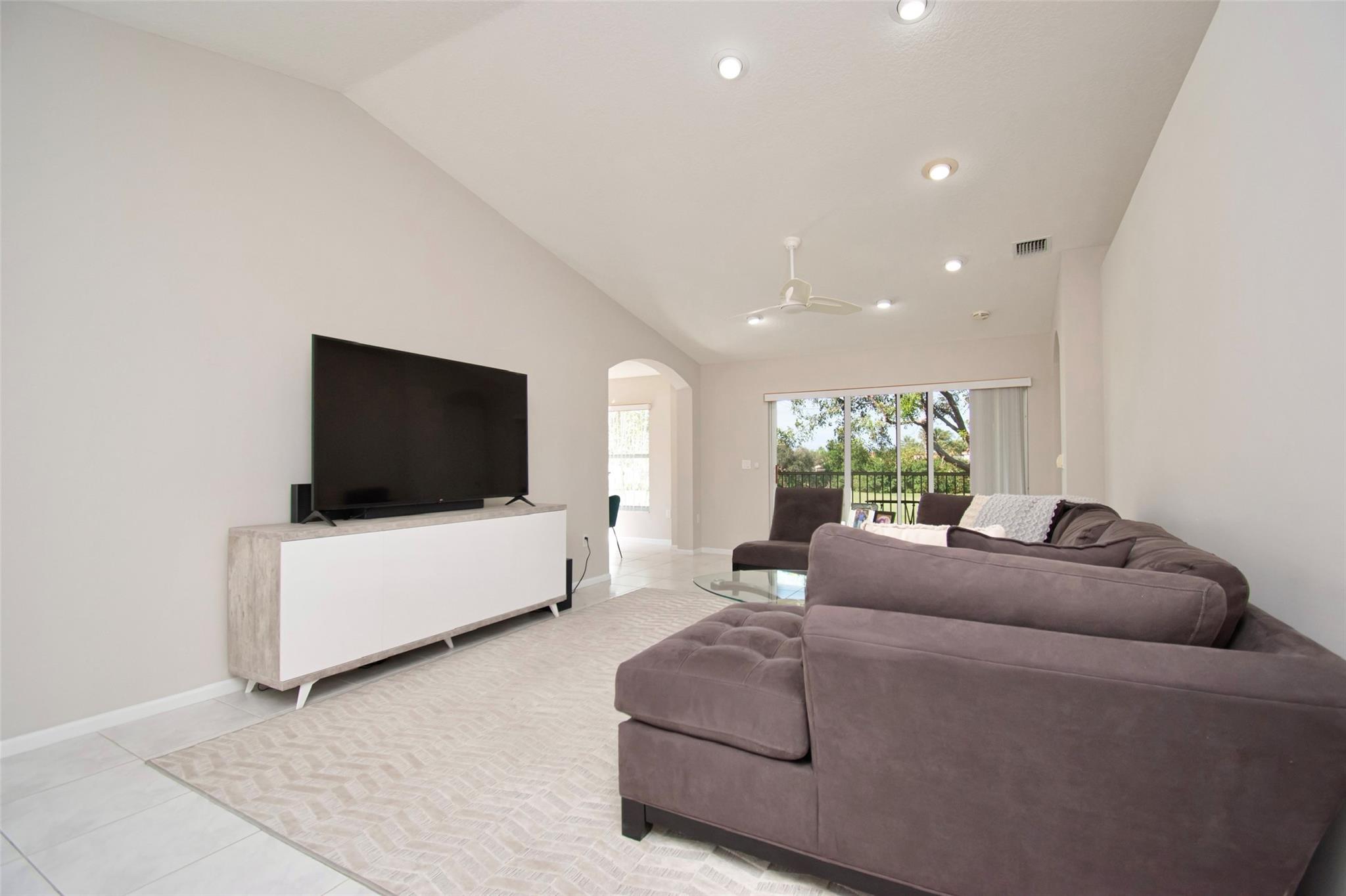 Coral Lakes - Residential