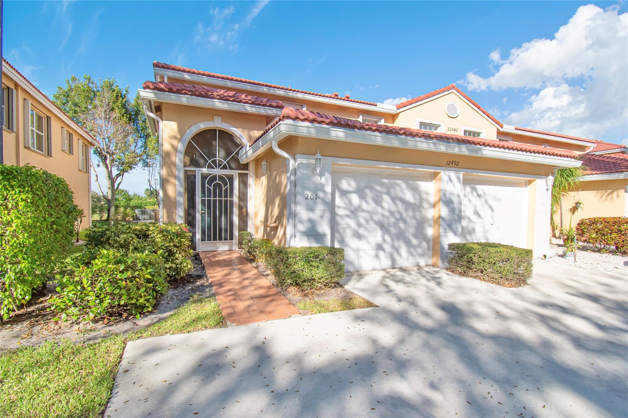 Coral Lakes - Residential