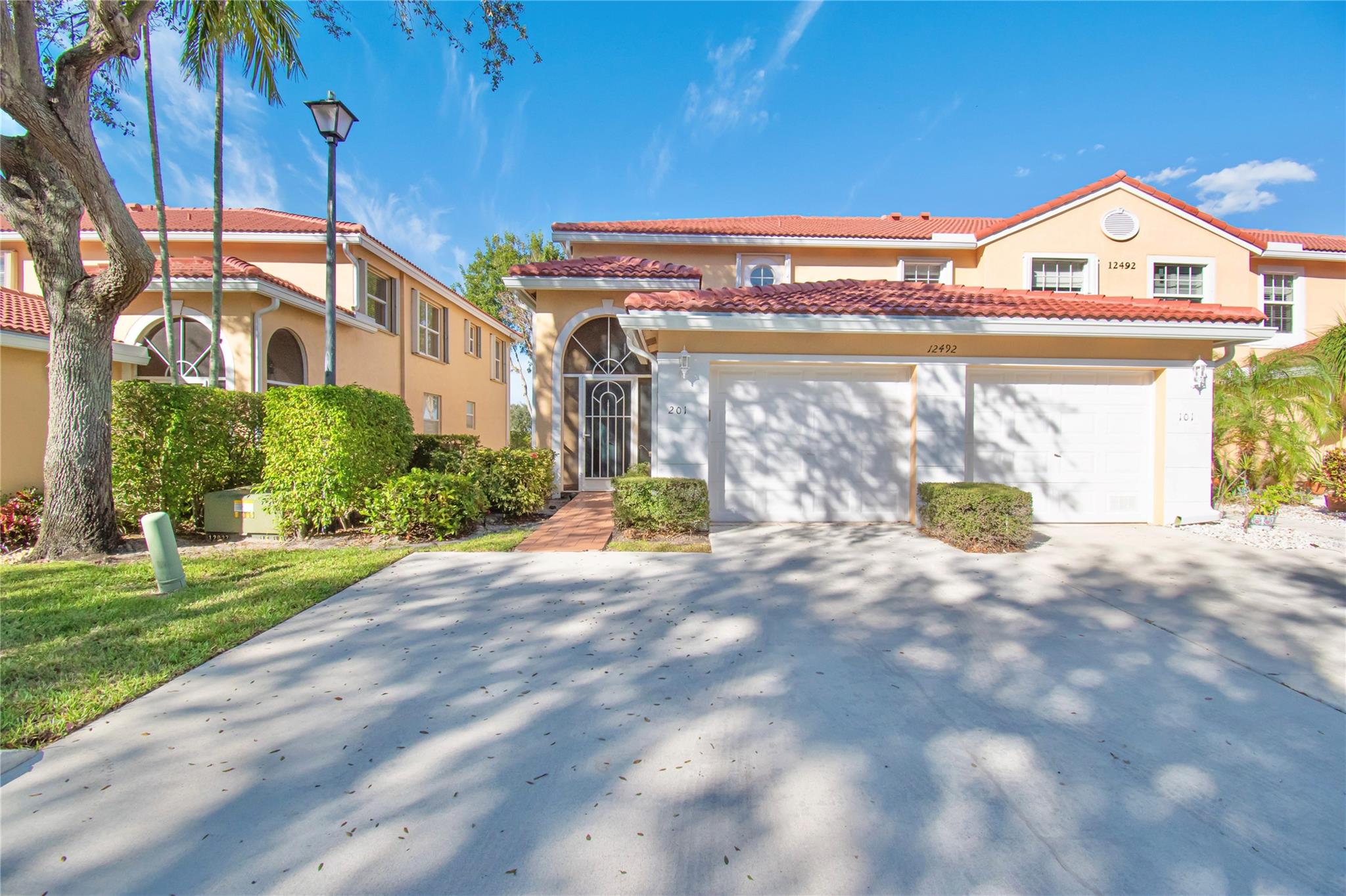 Coral Lakes - Residential