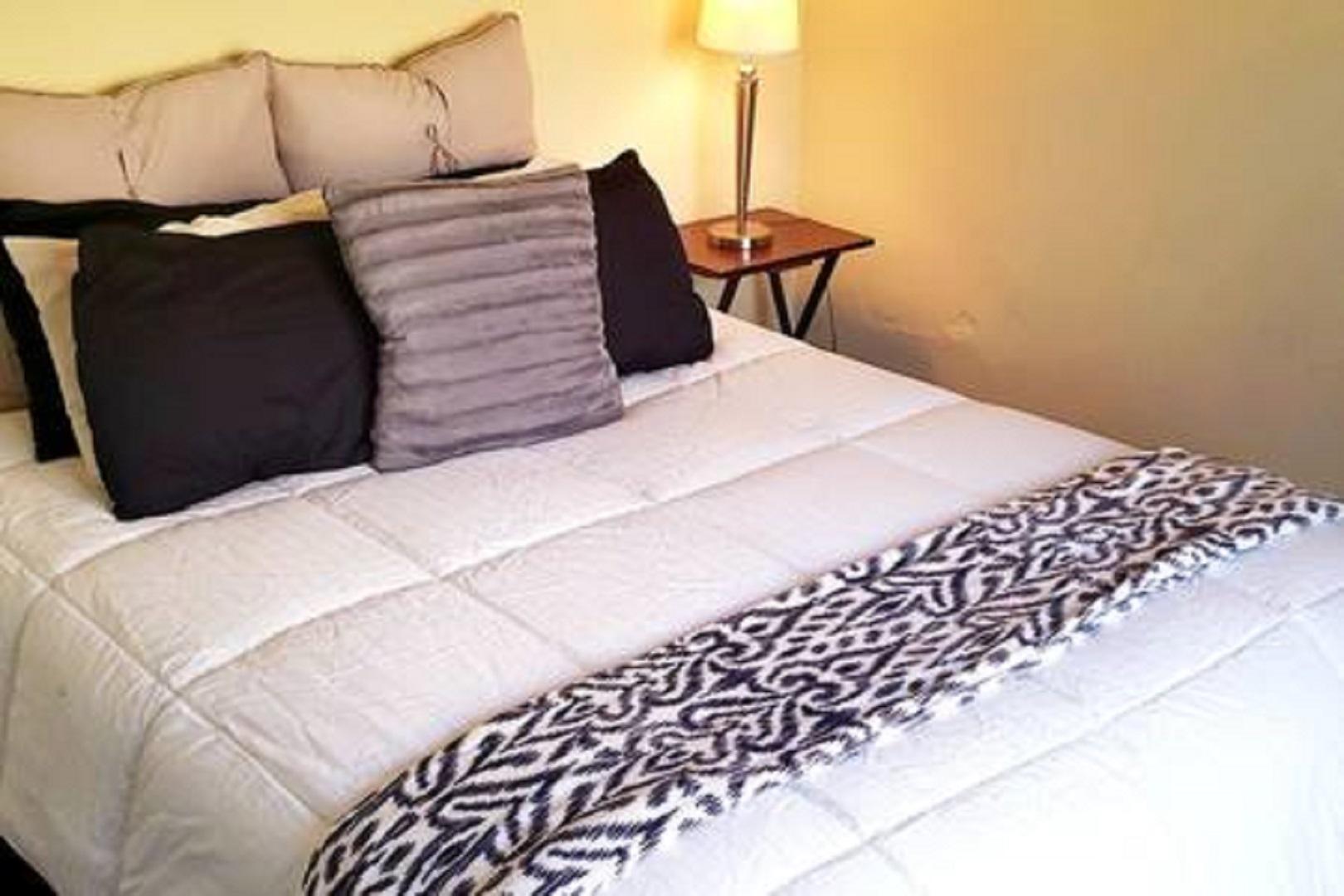 COLONIAL ESTATES - Residential Lease