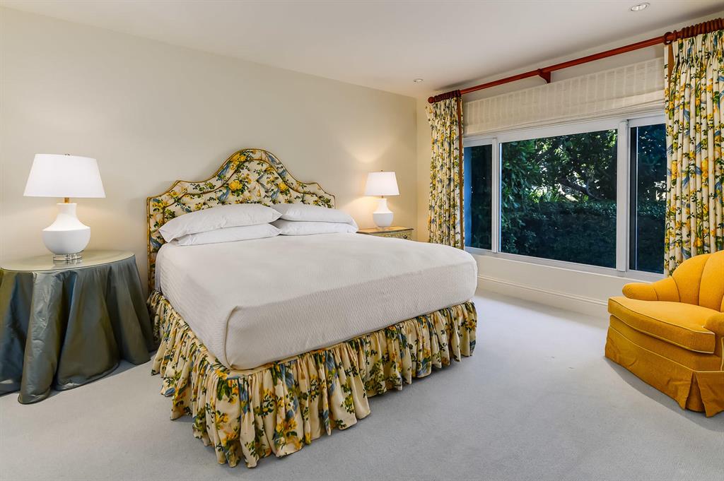 THREE HUNDRED OCEAN BLVD - Residential