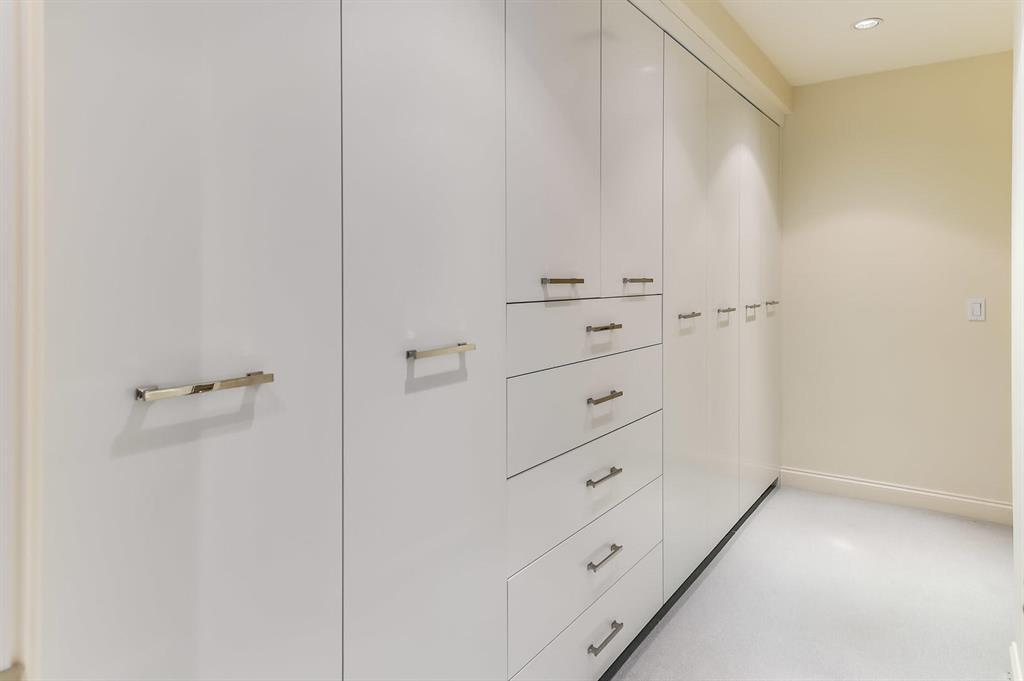 THREE HUNDRED OCEAN BLVD - Residential