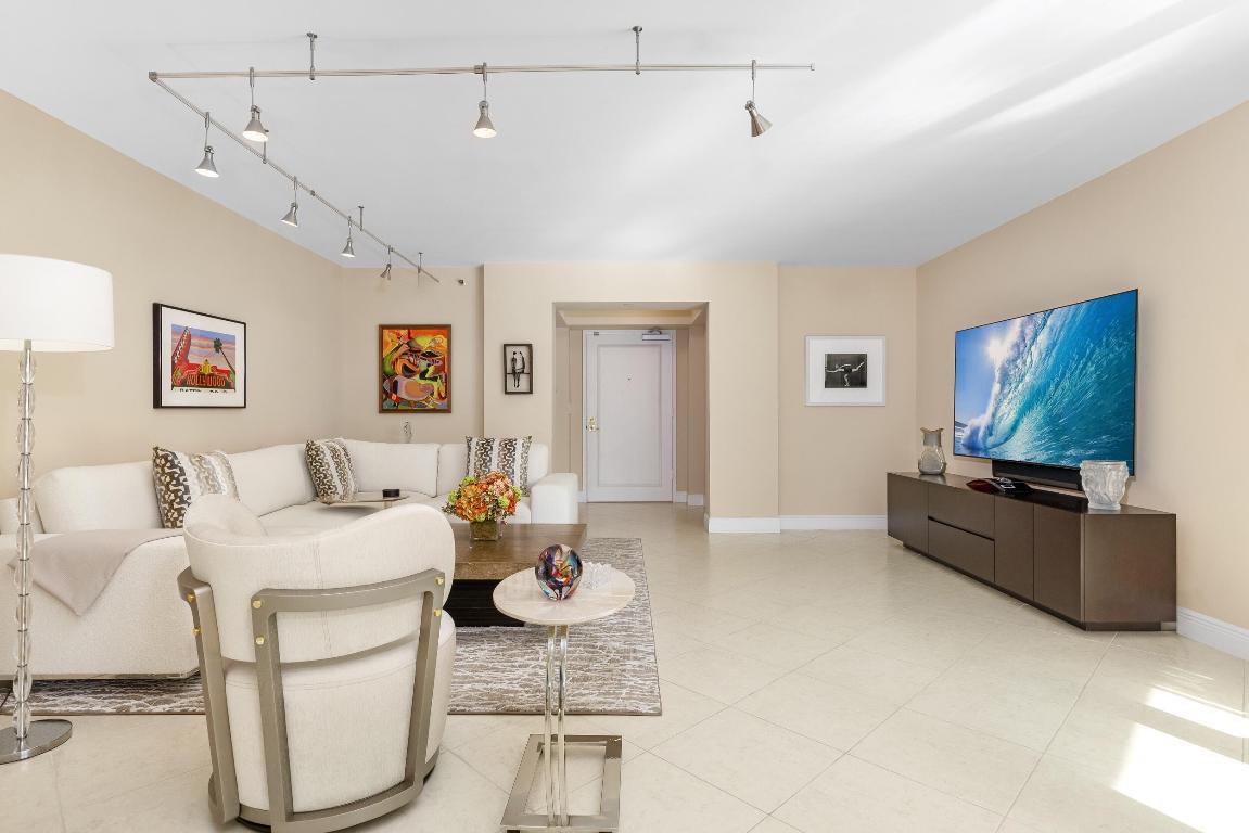 MIZNER COURT CONDO - Residential