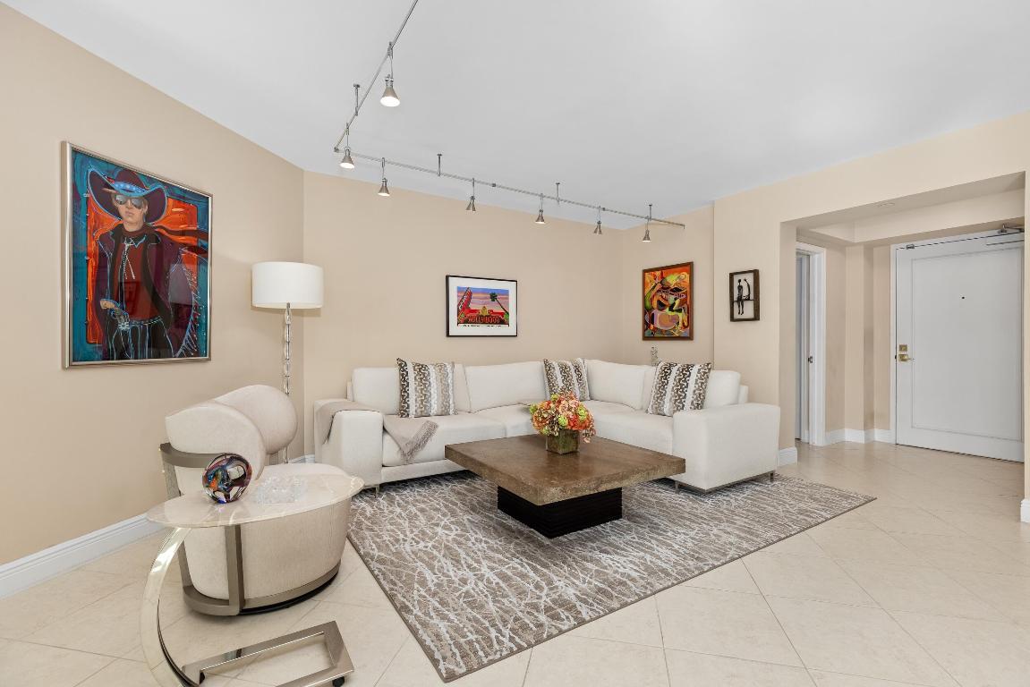 MIZNER COURT CONDO - Residential