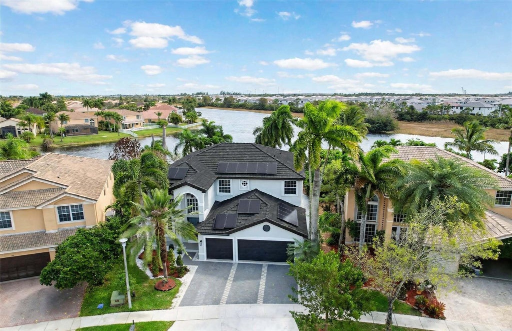 Photo of 3591 SW 177TH Avenue, Miramar, FL 33029 (MLS # B26091493)