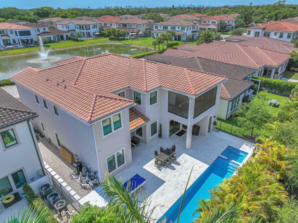 5827 Brookfield Circle