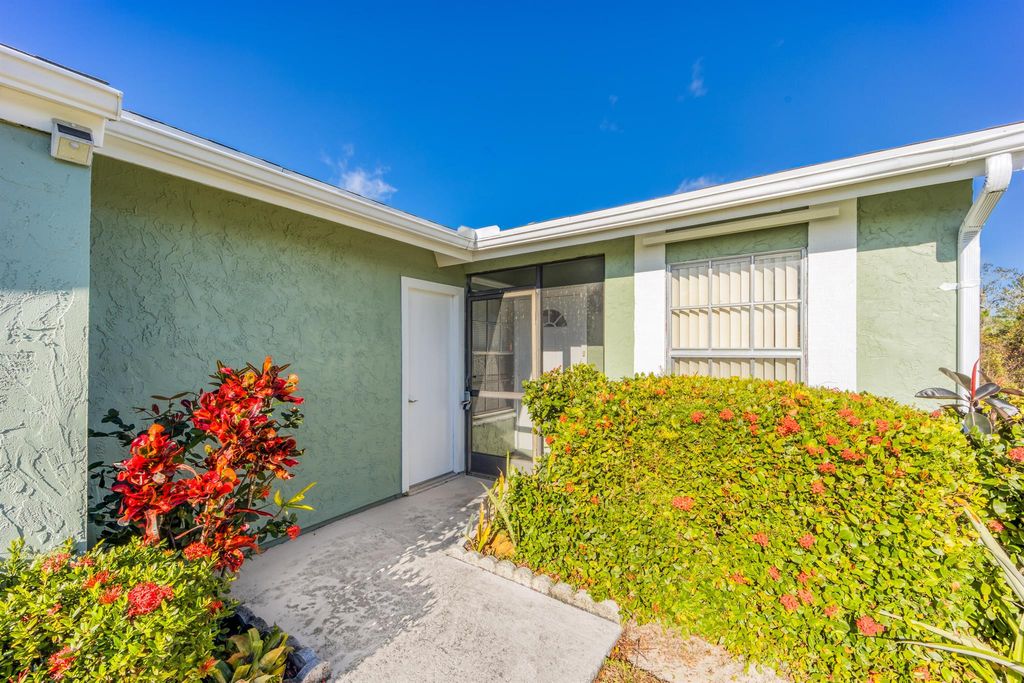 Photo of 1427 SE Larkwood Circle, Port Saint Lucie, FL 34952 (MLS # R10944862)