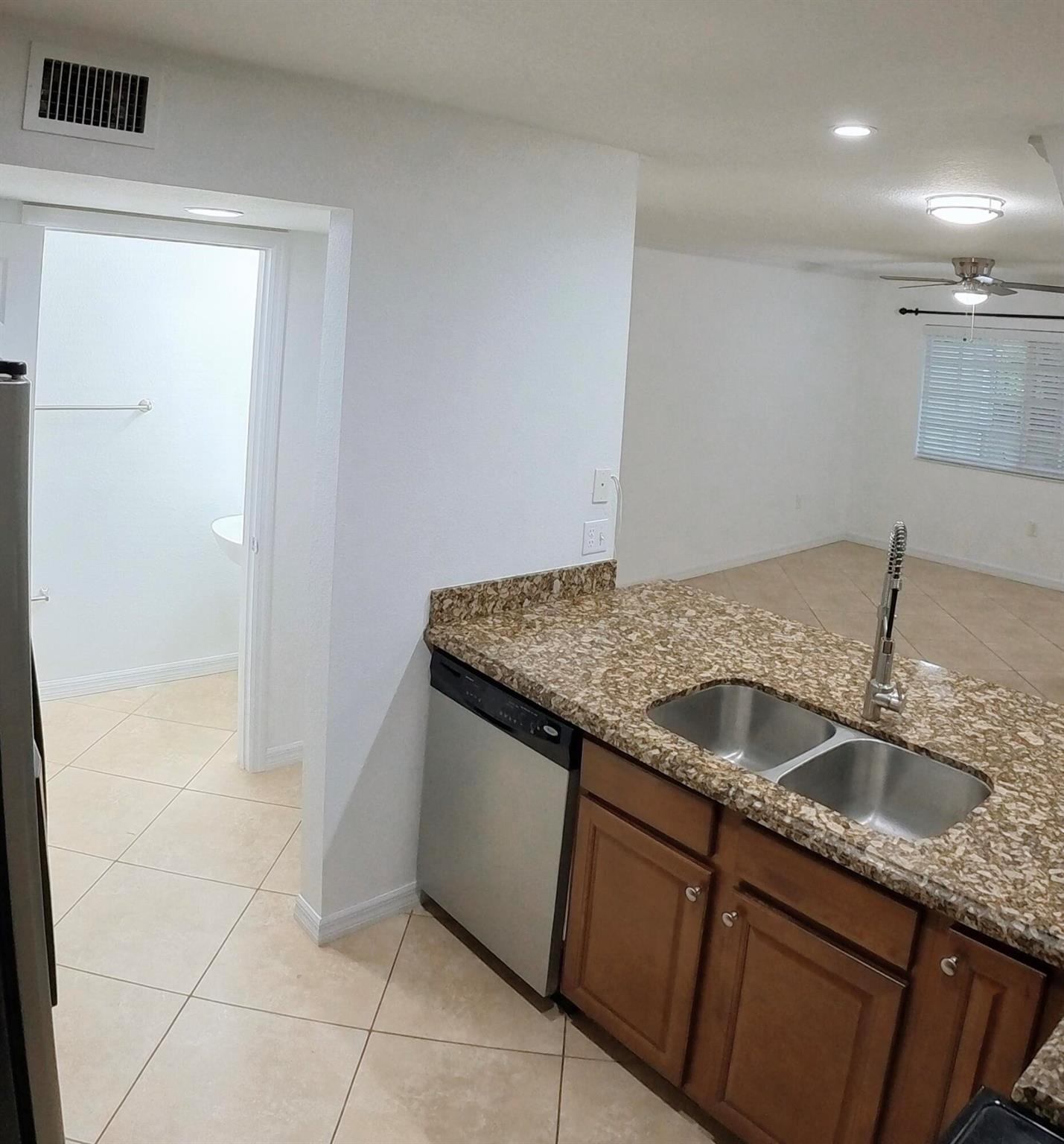 KENMONT IN - Residential Lease