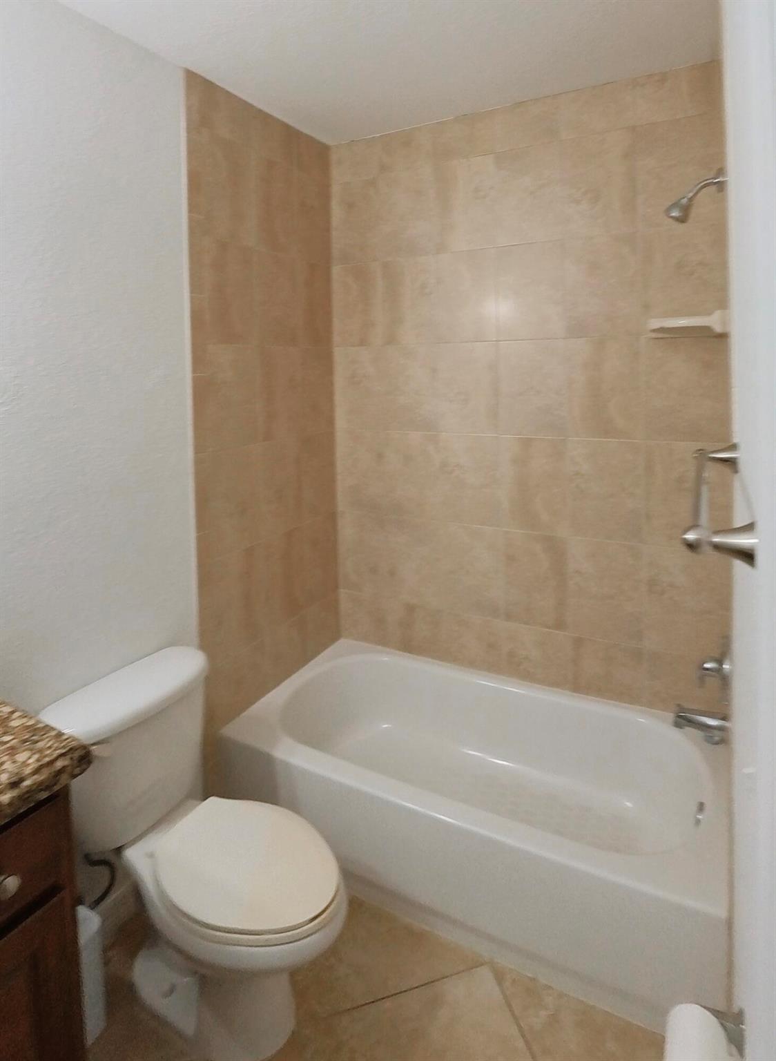 KENMONT IN - Residential Lease