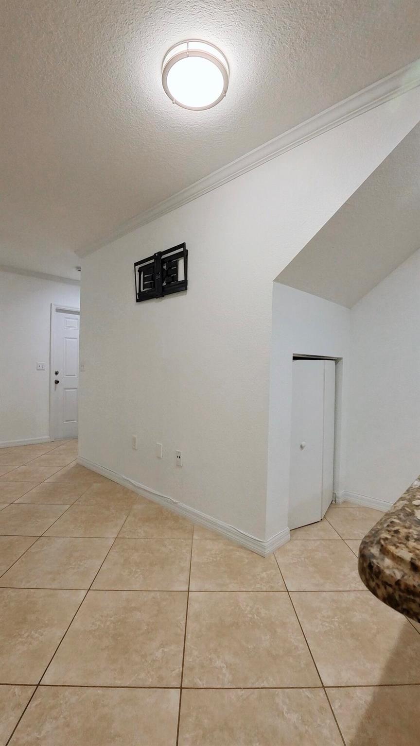 KENMONT IN - Residential Lease