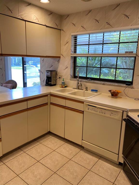 BOCA RIDGE GLEN - Residential