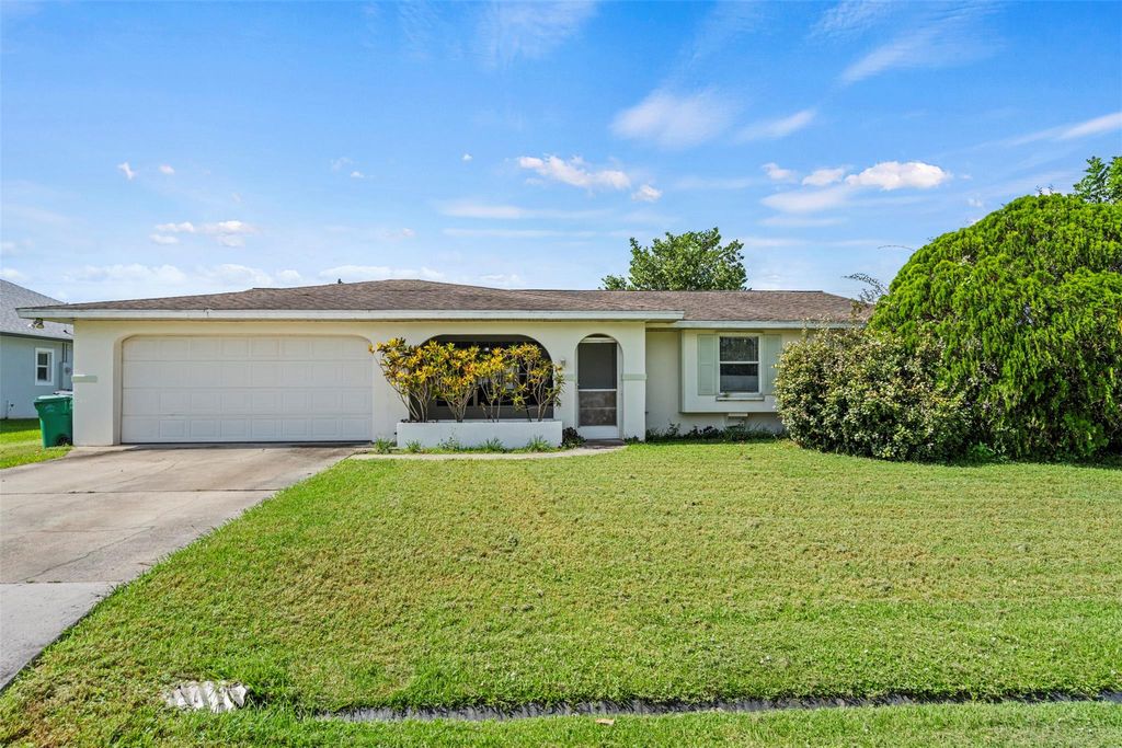 Photo of 622 NW Billiar Avenue, Port Saint Lucie, FL 34983 (MLS # F10515325)