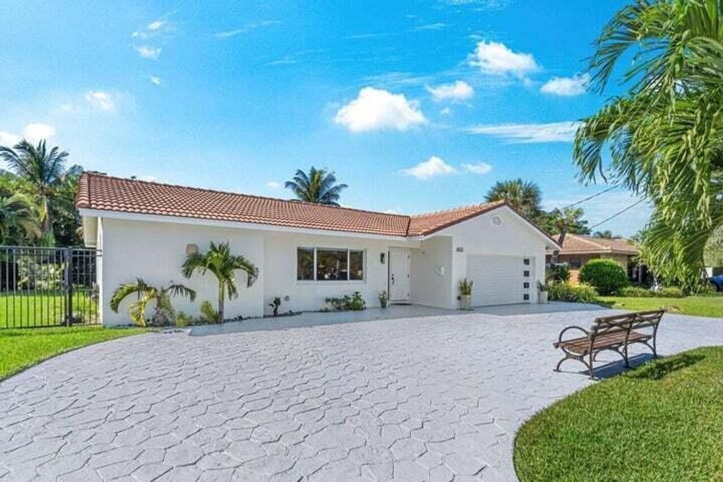 Photo of 653 NW 10th Court, Boca Raton, FL 33486 (MLS # R11034332)