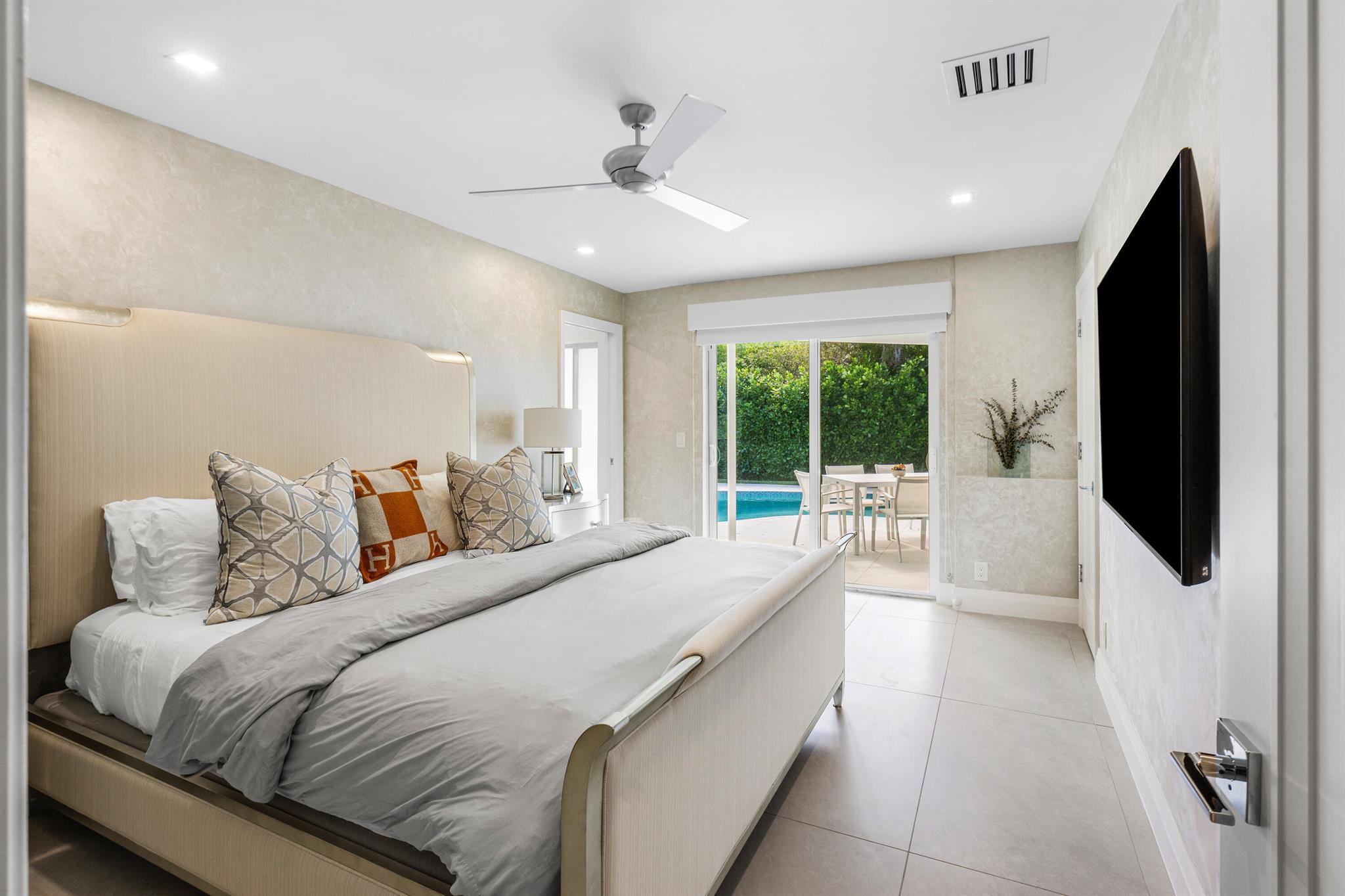 SUN AND SURF CLUB COMMUNI - Residential