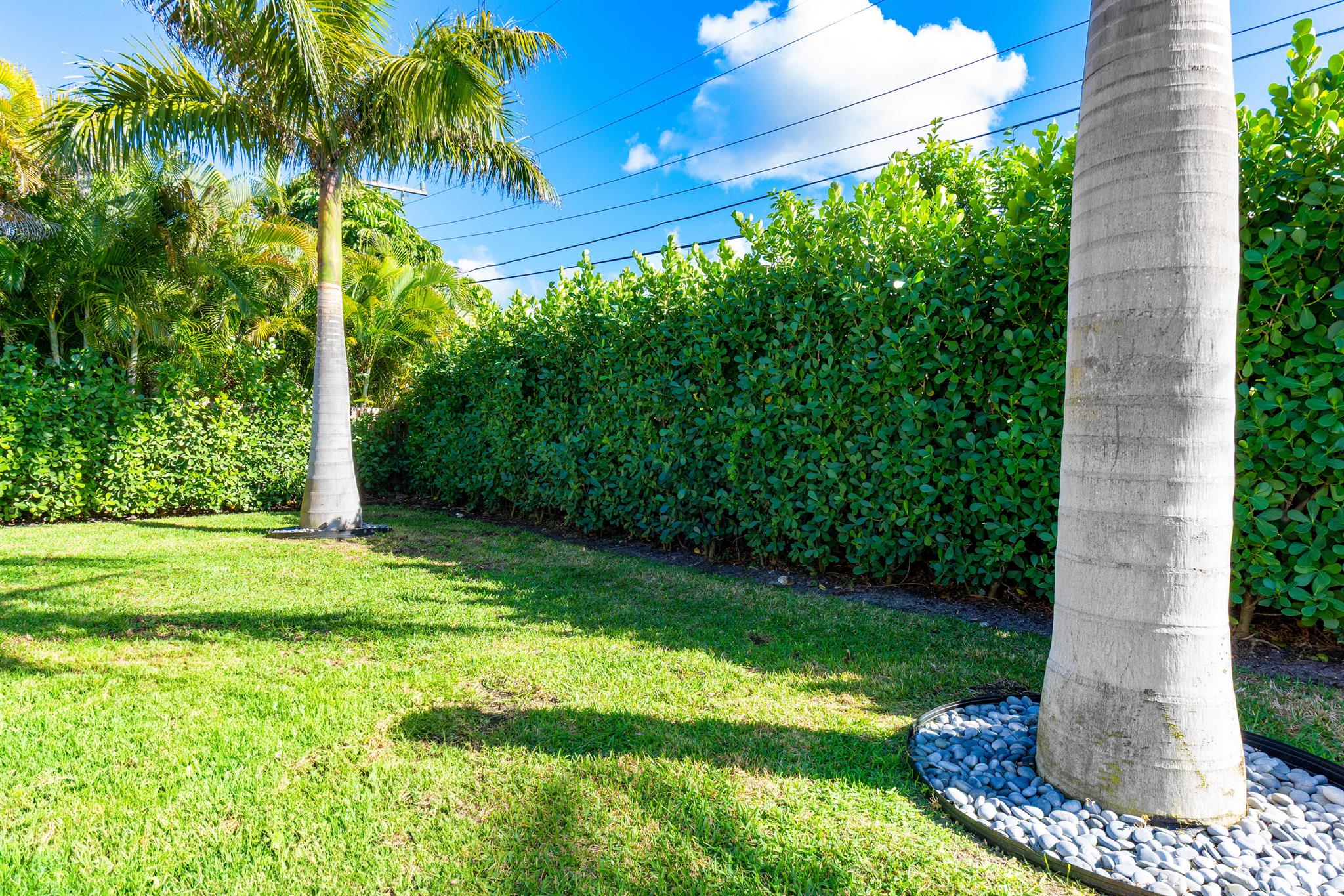 SUN AND SURF CLUB COMMUNI - Residential