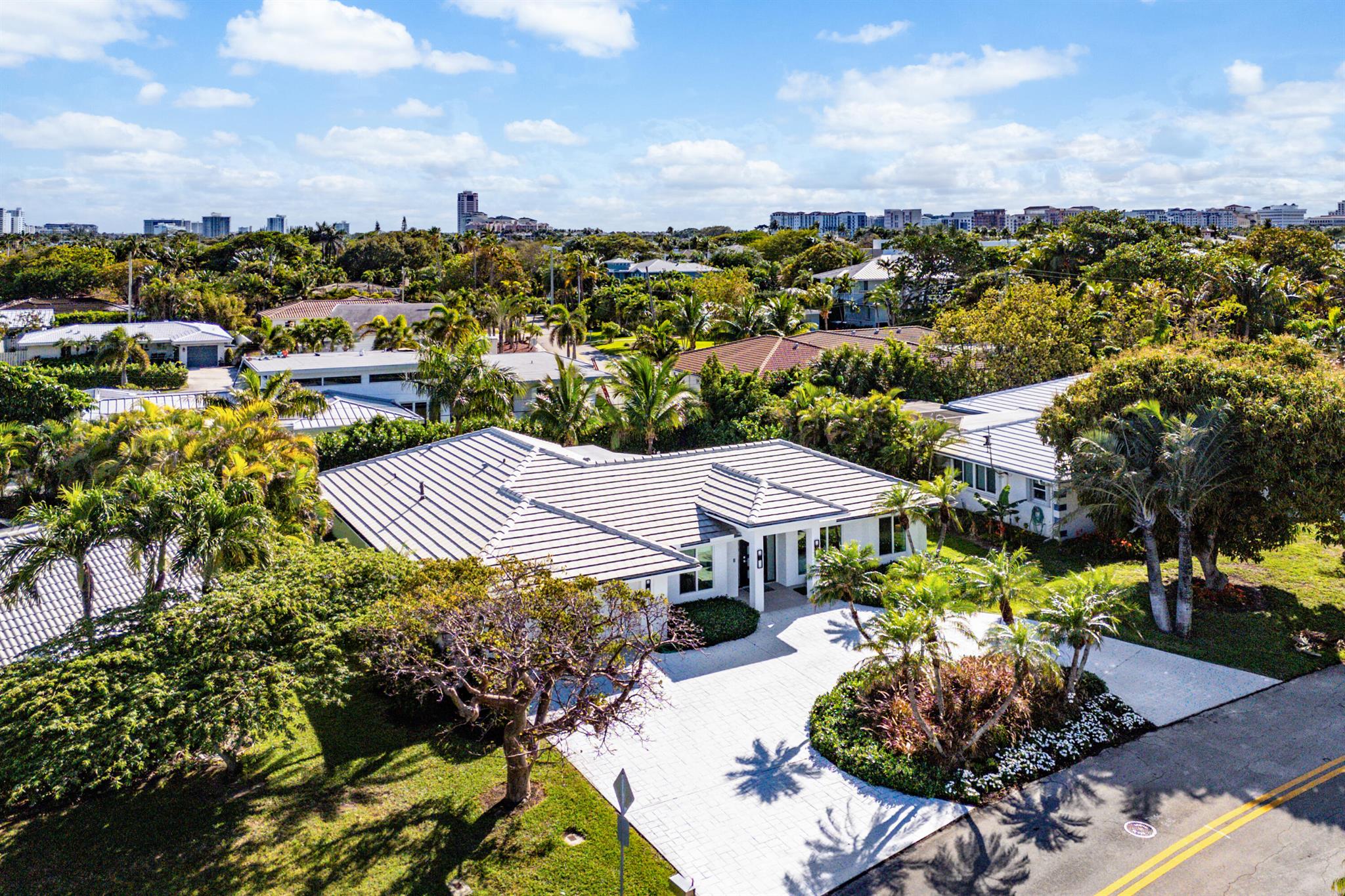 SUN AND SURF CLUB COMMUNI - Residential