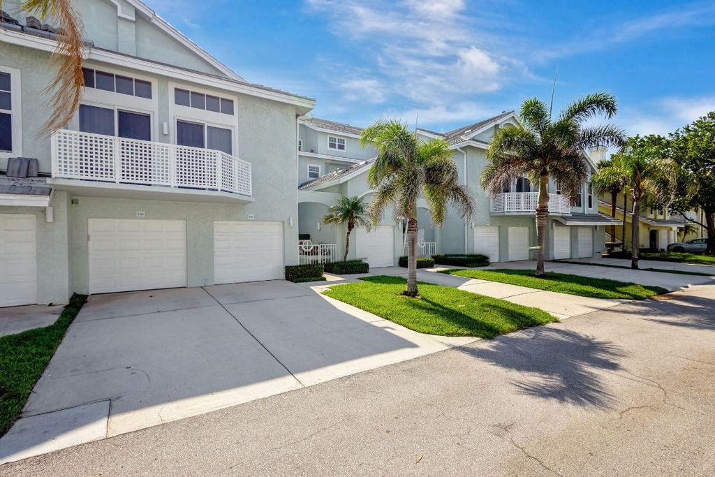 Photo of 205 Mainsail Circle, Jupiter, FL 33477 (MLS # R10988845)